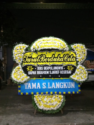 Papan Bunga Duka di Sigedong