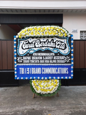 Papan Bunga Duka di Sigedong